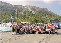  Isola di Vulcano: gruppo ULE al completo al Porto di Leva - Altro - 2003 - Altro - Foto varie - Voto: Non  - Last Visit: 13/4/2024 19.47.43 