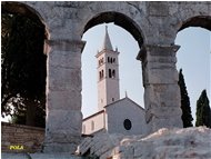  Pola: particolare dell' anfiteatro romano (Croazia) - Altro - 2004 - Paesi - Foto varie - Voto: Non  - Last Visit: 25/6/2022 1.19.36 