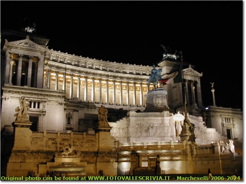 Roma: Vittoriano di notte - Altro - 2004 - Paesi - Foto varie - Olympus Camedia 3000
