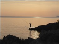  Croazia: Pescatore a Gradac - Altro - 2004 - Panorami - Foto varie - Voto: Non  - Last Visit: 25/5/2024 8.59.28 