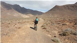  In bici verso la spiaggia di Cofete - Altro - 2016 - Panorami - Foto varie - Voto: Non  - Last Visit: 18/5/2024 11.10.36 