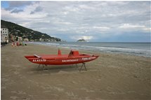  La sabbiosa spiaggia di Alassio a fine ottobre - Altro - 2005 - Panorami - Foto varie - Voto: Non  - Last Visit: 25/5/2024 9.10.14 