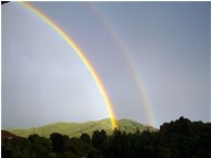  Arcobaleno busallese, dalla strada per Cascine - Busalla&Ronco Scrivia - 2006 - Panorami - Estate - Voto: 9,75 - Last Visit: 10/3/2023 9.46.36 