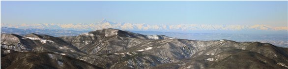  Monviso e Alpi occidentali innevati visti dal Monte Alpe - Busalla&Ronco Scrivia - 2009 - Panorami - Inverno - Voto: Non  - Last Visit: 6/12/2021 14.37.12 