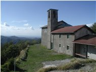  The chapel/shelter on M. Reale - Busalla&Ronco Scrivia - <2001 - Villages - Summer - Voto: 7    - Last Visit: 29/1/2024 11.35.28 