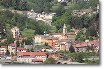 Foto Busalla&Ronco Scrivia - Paesi - Busalla: particolare con la Chiesa Parrocchiale