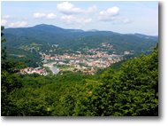 Fotografie Busalla&Ronco Scrivia - Panorami - Cornice di verde attorno a Busalla