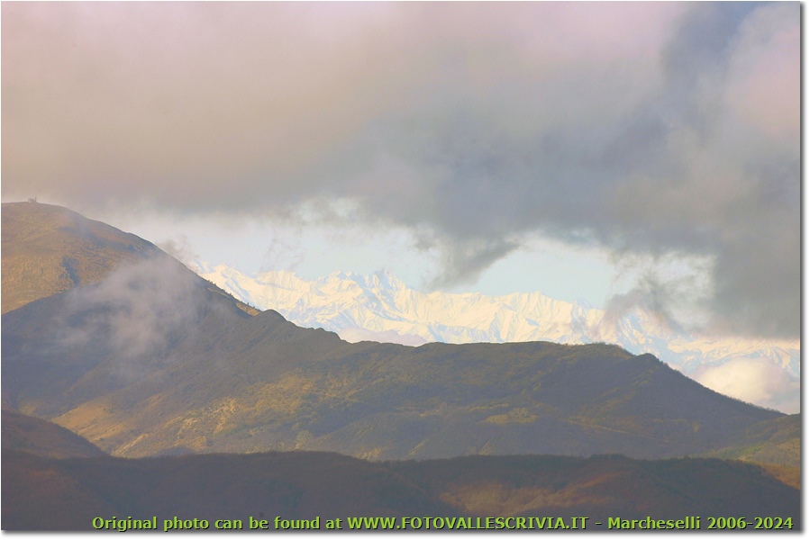 Teleobiettivo sul Monte Tobbio e sulle Alpi Occidentali - Busalla&Ronco Scrivia - 2008 - Panorami - Inverno - Canon EOS 300D
