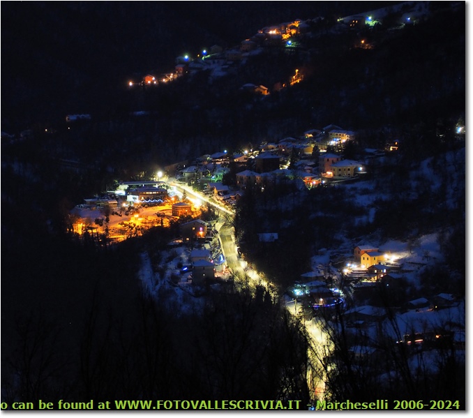 Frazione Cortino di notte con neve - Casella - 2021 - Paesi - Inverno - Olympus OM-D E-M10 Mark III
