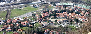  Veduta del paese di Casella dal M. Carmo; in zona altri due  Carmo  sovrastano Savignone e Orero - Casella - 2007 - Paesi - Estate - Voto: Non  - Last Visit: 24/9/2023 17.17.5 