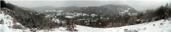  Da Casella a San Bartolomeo: nevicata del 26 dicembre - Casella - 2005 - Panorami - Inverno - Voto: Non  - Last Visit: 20/9/2023 11.11.59 