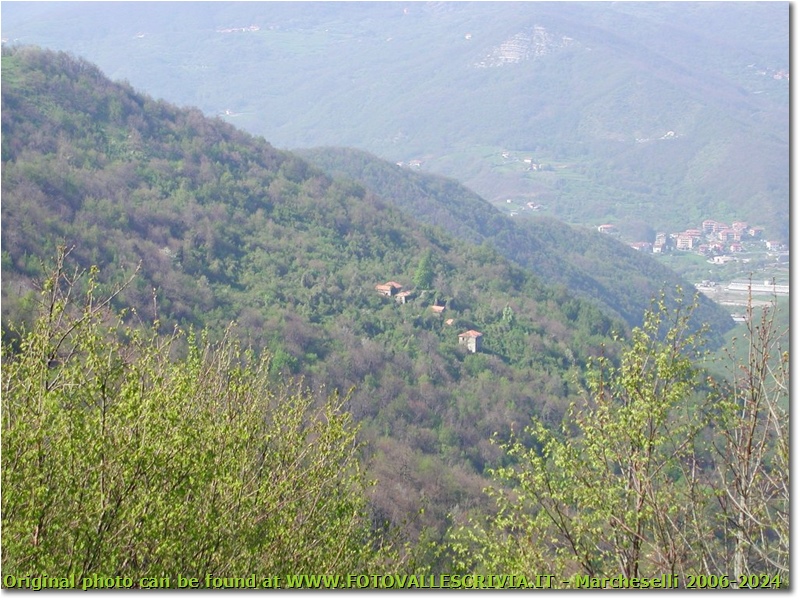 Il villaggio abbandonato di Assereto (Casella) - Casella - 2002 - Panorami - Inverno - Olympus Camedia 3000