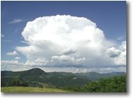 Foto Casella - Panorami - Nuvola temporalesca sopra Monte Maggio e Casella