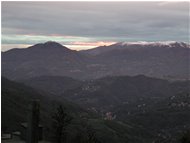  Ombre della sera sul Sant. Madonna della Guardia - Casella - 2005 - Panorami - Inverno - Voto: Non  - Last Visit: 24/9/2023 16.51.26 