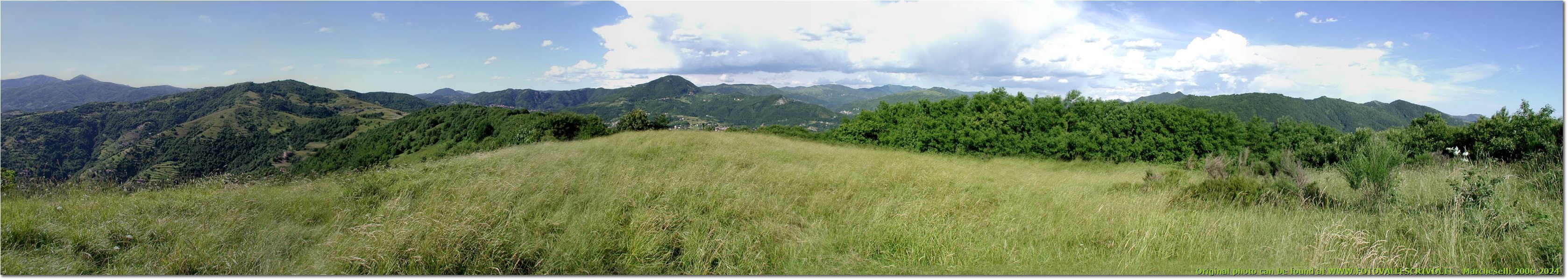 Panorama 270 gradi da Monte Capanne: M.Leco M.Vittoria M.Reale M.Maggio M.Buio e Antola M.Bano e M.Sella) - Casella - <2001 - Panorami - Estate - Olympus Camedia 3000