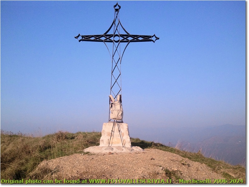 La croce del Monte Proventino: disposizione testamentaria di un abitante 	  della Valbrevenna - Crocefieschi&Vobbia - 2013 - Altro - Inverno - Canon Ixus 980 IS