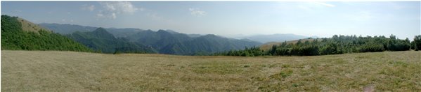  From Alpe di Cassissa: M. Cravi, Stone Castle, M. Reopasso and M. Reale - Crocefieschi&Vobbia - <2001 - Landscapes - Summer - Voto: Non  - Last Visit: 24/9/2023 17.40.40 