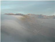  Assalto delle nebbie dalla Val Vobbia: sullo sfondo Monti Buio e Antola - Crocefieschi&Vobbia - 2002 - Panorami - Inverno - Voto: 8,5  - Last Visit: 3/11/2023 22.55.48 