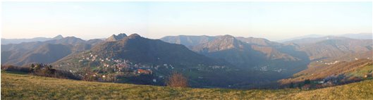  Crocefieschi: luce al tramonto a fine autunno 2005 - Crocefieschi&Vobbia - 2006 - Panorami - Inverno - Voto: Non  - Last Visit: 21/9/2023 17.29.15 