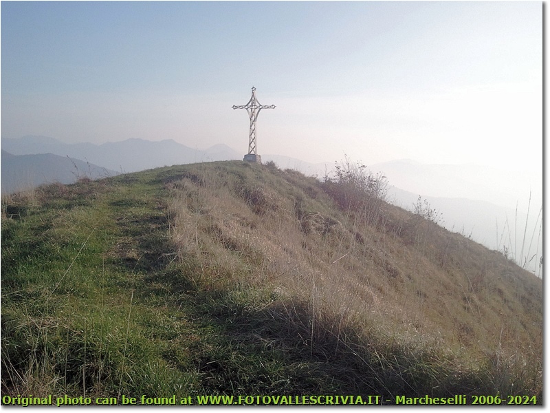Novità: spunta una croce sul Monte Proventino - Crocefieschi&Vobbia - 2013 - Panorami - Inverno - Canon Ixus 980 IS