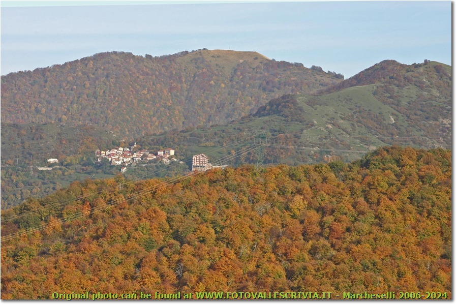Tavolozza d’autunno: Alpe di Vobbia e Monte Buio  - Crocefieschi&Vobbia - 2007 - Panorami - Inverno - Canon EOS 300D