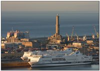  Lighthouse, port and ferries - Genoa - 2004 - Landscapes - Other - Voto: Non  - Last Visit: 13/4/2024 20.4.27 