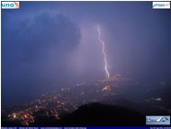  Caduta fulmine su Genova (webcam Monte Fasce) - Genoa - 2011 - Other - Summer - Voto: Non  - Last Visit: 19/5/2024 10.4.36 