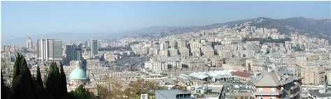  Panorama from university of engineering: downtown and Brignole rail station - Genoa - 2005 - Villages - Other - Voto: Non  - Last Visit: 13/4/2024 19.55.49 