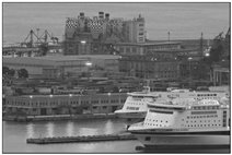  Ship in the harbor - Genoa - 2004 - Villages - Other - Voto: Non  - Last Visit: 13/4/2024 20.4.43 