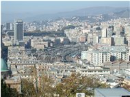  La stazione di Genova Brignole dalla facoltà di Ingegneria (Albaro) - Genova - 2005 - Paesi - Foto varie - Voto: Non  - Last Visit: 3/3/2024 18.48.57 