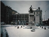  Palazzo San Giorgio con neve (1985) - Genova - <2001 - Paesi - Foto varie - Voto: Non  - Last Visit: 13/4/2024 13.45.27 