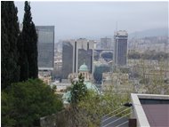  Una visuale della Corte Lambruschini nel centro di Genova fotografata dal tetto della Facoltà di Ingegneria Informatica di Genova - Genova - <2001 - Paesi - Foto varie - Voto: 10   - Last Visit: 25/5/2024 7.59.23 