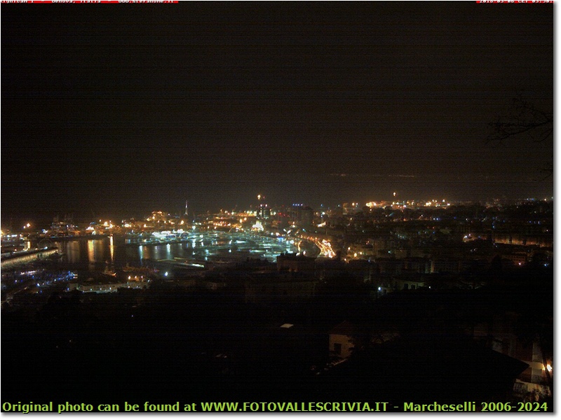 Webcam dal Righi : panorama verso ponente su acquario porto e lanterna di Genova (da www.stefanome.it) - Genova - 2006 - Paesi - Foto varie - Webcam