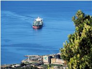  Nave in arrivo a Voltri dal Monte Gazzo - Genova - 2020 - Panorami - Foto varie - Voto: Non  - Last Visit: 16/10/2021 12.16.36 