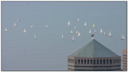  Oltre la cuspide del  Matitone : vele in regata - Genova - 2004 - Panorami - Foto varie - Voto: Non  - Last Visit: 21/6/2022 23.28.37 