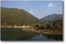Fotografie Montoggio - Panorami - Lago Valnoci: altra riserva d’'acqua per la città di Genova