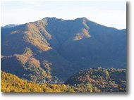 Fotografie Montoggio - Panorami - Montoggio e il suo Castello