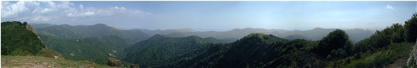  Panorama dal M. Lavagnola - Montoggio - 2004 - Panorami - Estate - Voto: 8    - Last Visit: 1/4/2022 22.37.26 