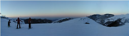  Evening sight from ski run - Artesina/Prato Nevoso - Other - 2006 - Landscapes - Other - Voto: 10   - Last Visit: 25/5/2024 8.52.21 