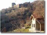 Foto Savignone - Altro - Una veduta del Castello