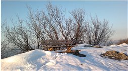  Panchina con neve sulla vetta di Montemaggio - Savignone - 2013 - Boschi - Inverno - Voto: Non  - Last Visit: 27/9/2023 18.52.6 