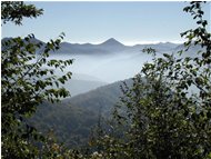  M. Alpe Sisa come out from fog - Savignone - 2002 - Landscapes - Winter - Voto: 9,33 - Last Visit: 22/9/2023 19.22.40 