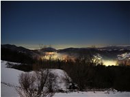  Panorama notturno innevato verso Genova e Santuario della Guardia - Savignone - 2022 - Landscapes - Winter - Voto: Non  - Last Visit: 3/3/2024 18.22.27 