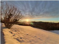  Vista al tramonto verso santuario della Guardia e monte Tobio con neve - Savignone - 2022 - Landscapes - Winter - Voto: Non  - Last Visit: 25/5/2024 9.27.37 