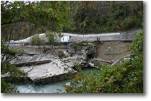 Foto Savignone - Paesi - Crollo diga e strada provinciale a Ponte di Savignone