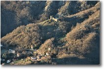 Foto Savignone - Paesi - Frazione Castello Rosso e ruderi Castello Fieschi