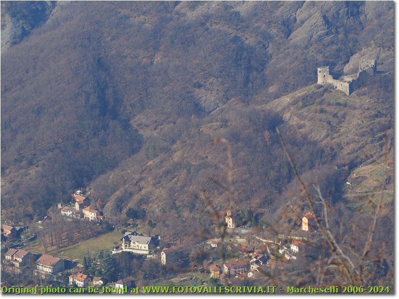 Il castello di Savignone da Monte Maggio - Savignone - 2020 - Paesi - Inverno - Olympus OM-D E-M10 Mark III