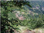  La frazione Sorrivi vista dalle rocce del M. Maggio - Savignone - <2001 - Paesi - Estate - Voto: 8,66 - Last Visit: 26/1/2023 17.35.0 