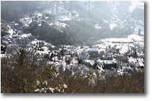 Fotografie Savignone - Paesi - November snow on the roofs
