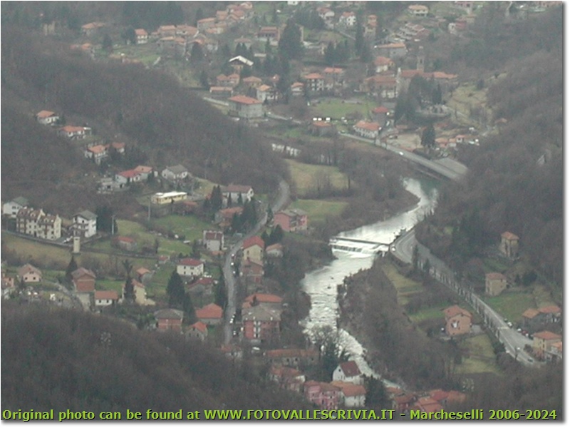 Riflessi del fiume Scrivia in inverno - Savignone - 2002 - Paesi - Inverno - Olympus Camedia 3000